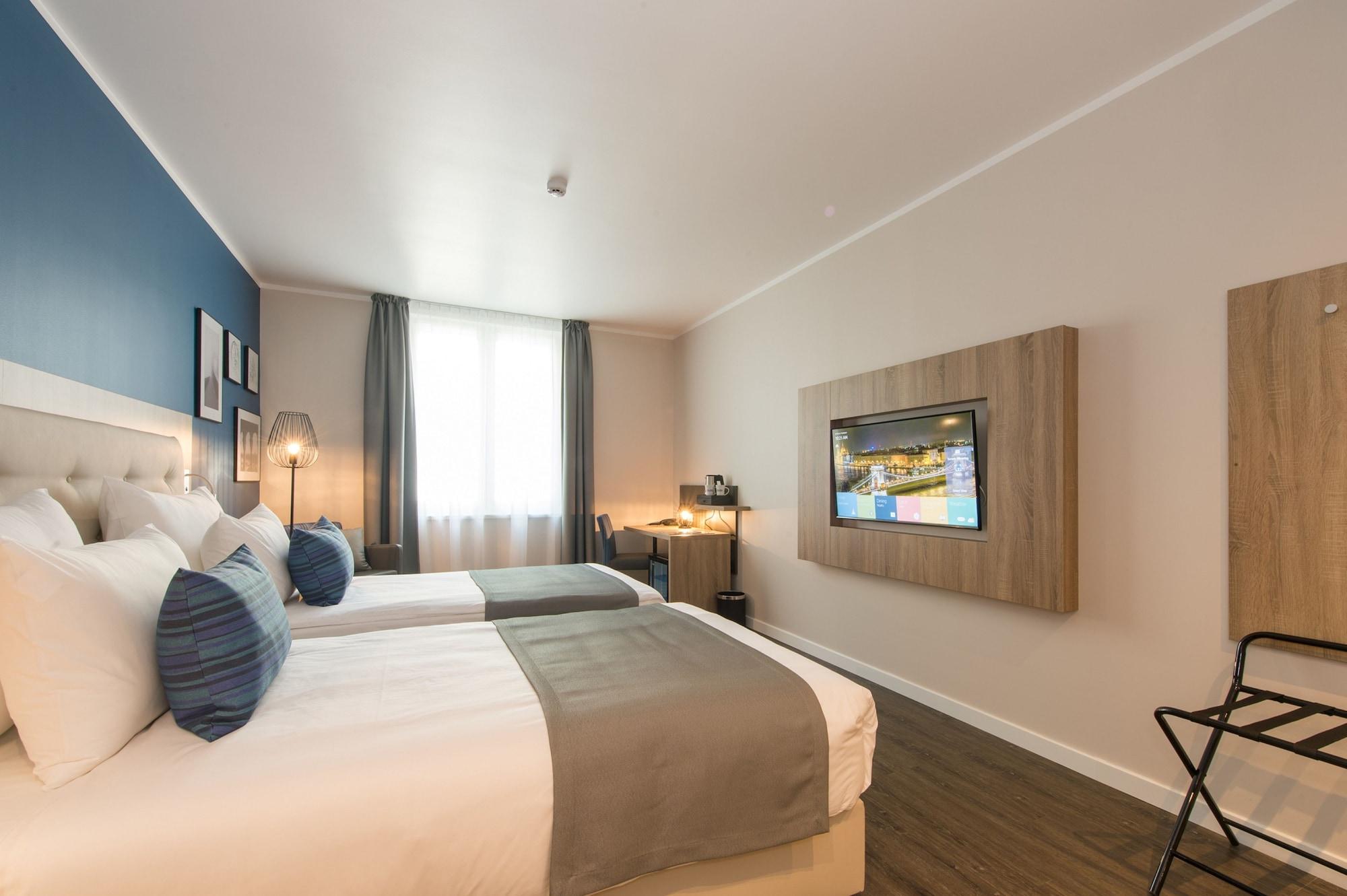 เดอะ ทรี คอร์เนอร์ ไลฟ์สไตล์ โฮเต็ล Hotel บูดาเปสต์ ภายนอก รูปภาพ
