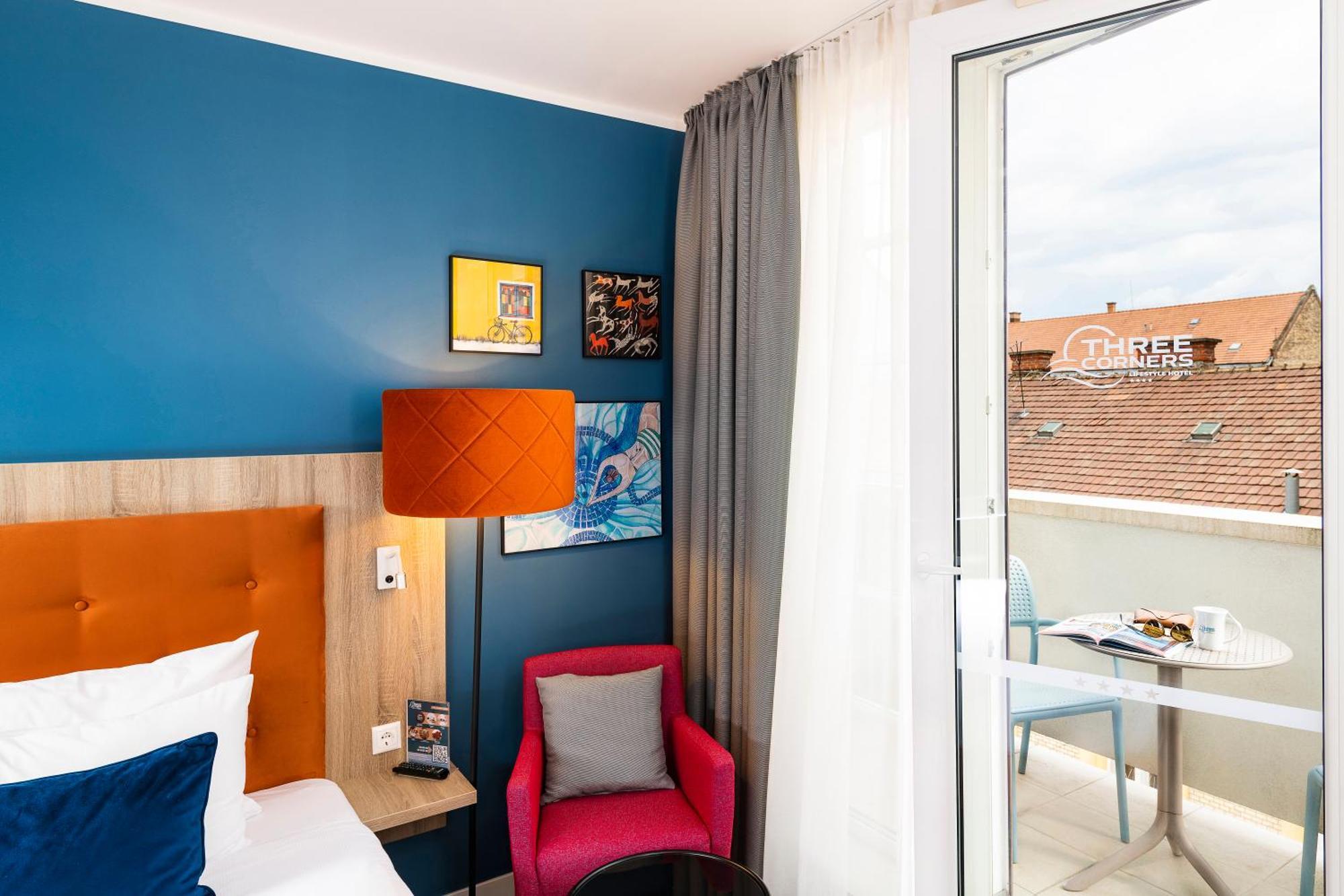 เดอะ ทรี คอร์เนอร์ ไลฟ์สไตล์ โฮเต็ล Hotel บูดาเปสต์ ภายนอก รูปภาพ