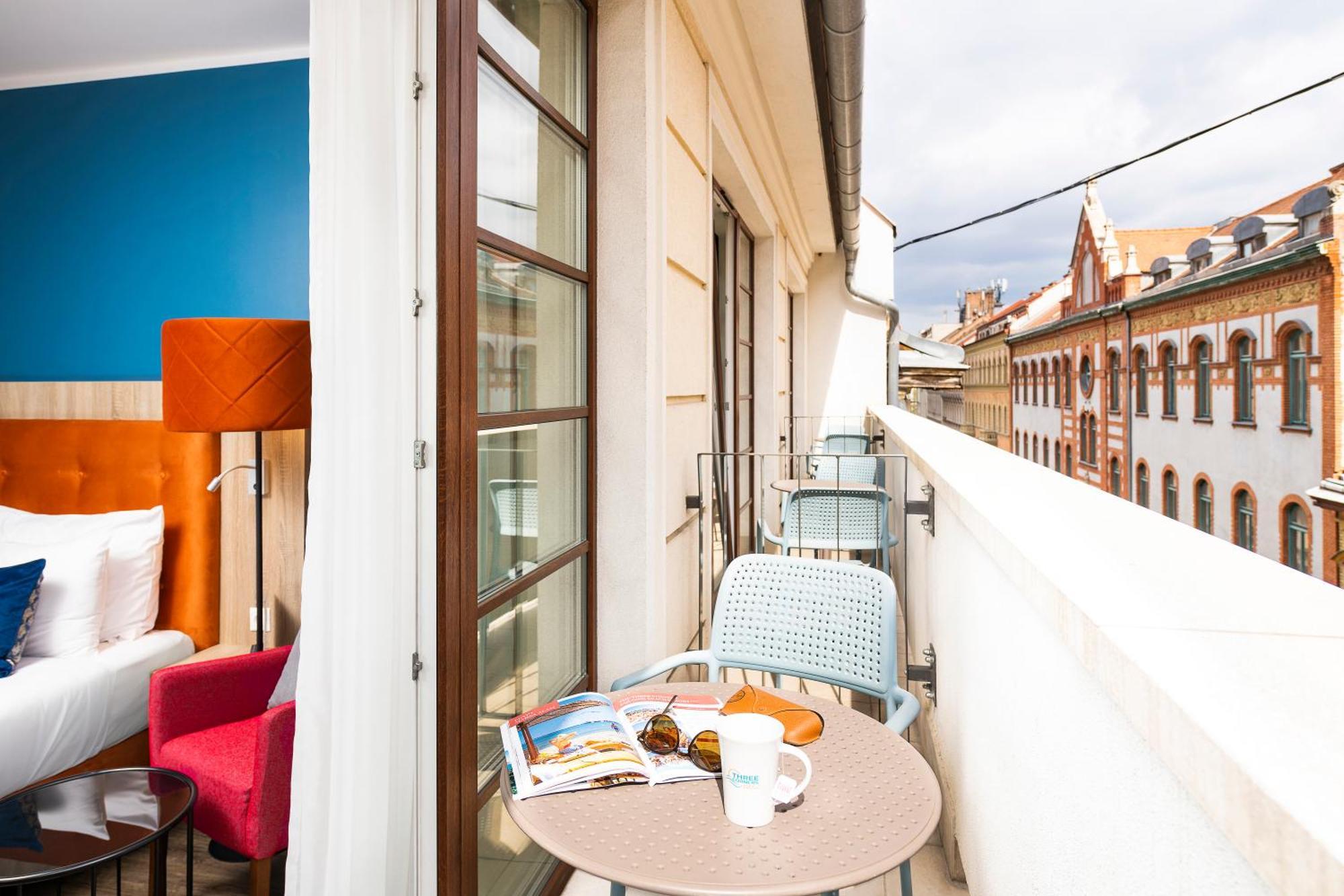 เดอะ ทรี คอร์เนอร์ ไลฟ์สไตล์ โฮเต็ล Hotel บูดาเปสต์ ภายนอก รูปภาพ
